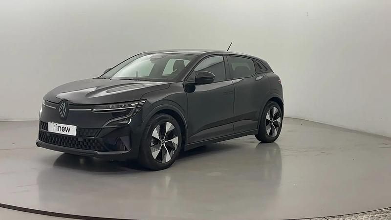Noir Utilisé 2022 Renault Mégane Equilibre Berline | 22 500 € (Prix juste) - Image 1/4