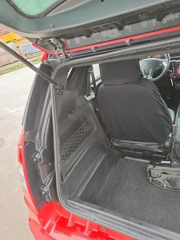 Rouge Utilisé 2018 Ligier JS50 Citadine | 2 200 € - Image 1/4