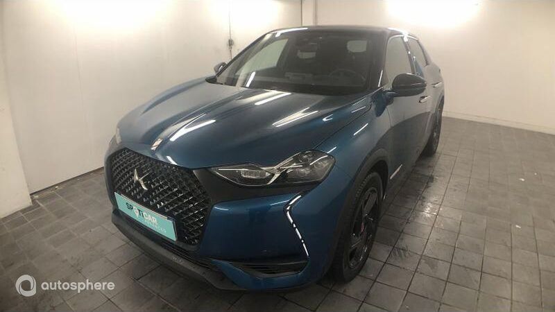 Bleu millenium toit noir perla nera Utilisé 2023 DS Automobiles DS3 Crossback E-Tense Performance Line Plus SUV | 20 999 € (Super prix) - Image 1/4