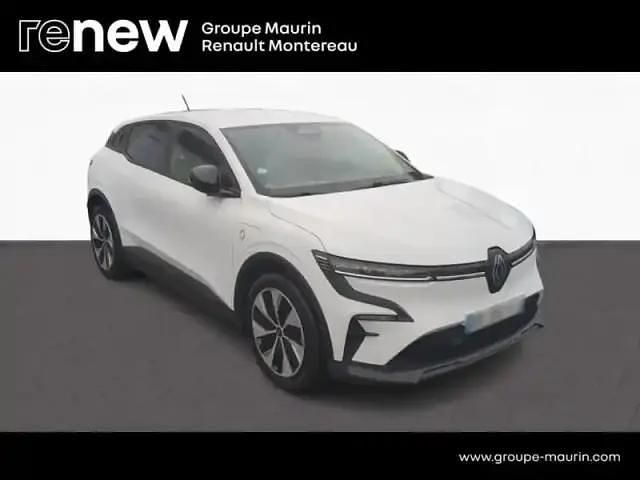 Blanc Occasion 2022 Renault Megane E-Tech Evolution SUV | 20 900 € (Bon prix) - Image 1/4