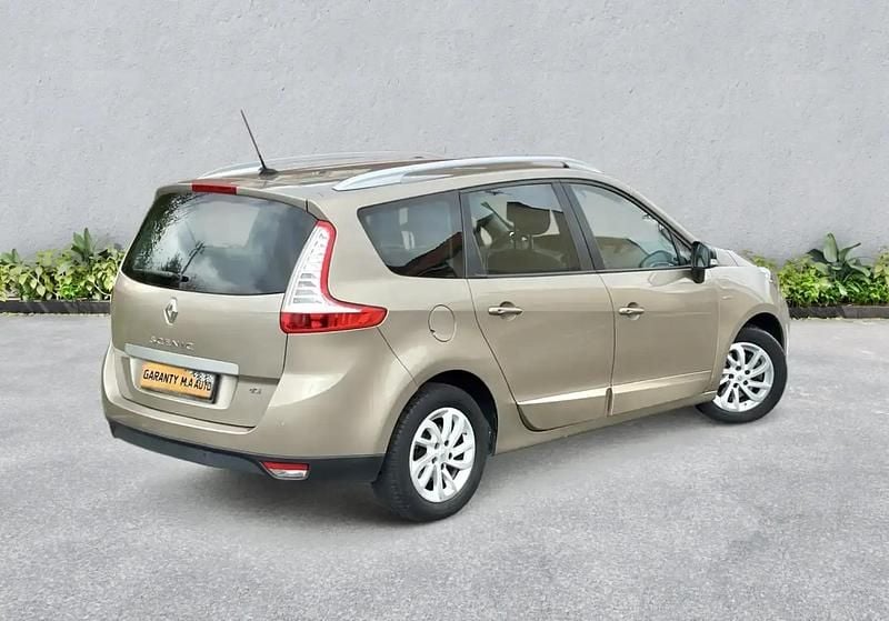 Occasion 2016 Renault Scénic III LIMITED Monospace | 8 990 € (Prix juste) - Image 1/4