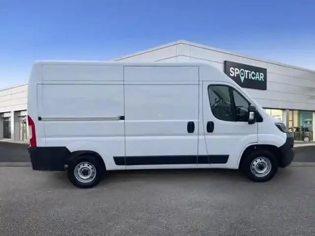 Occasion Fiat Ducato Connect 140 ch (102 kW) 2024 Blanc icy Van