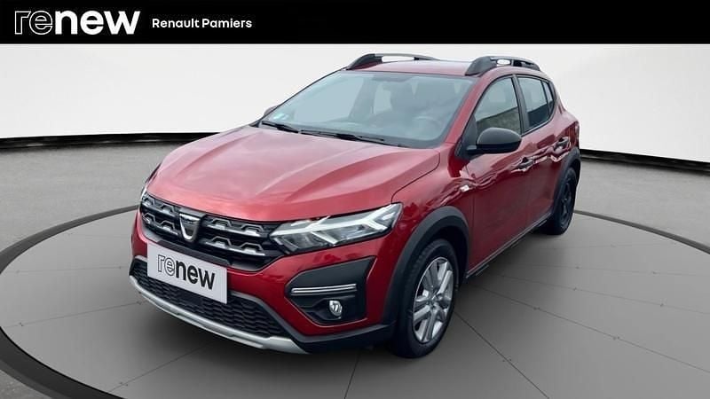 Rouge Utilisé 2022 Dacia Sandero Essentiel Citadine | 11 900 € (Prix juste) - Image 1/4
