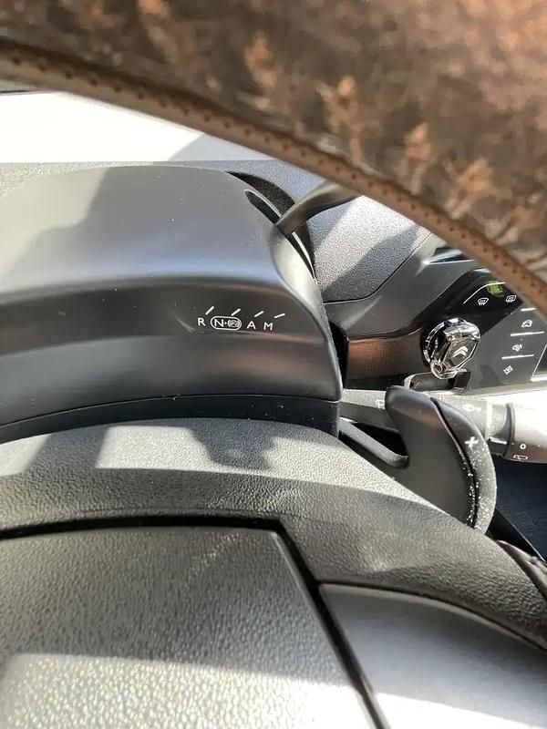 Image 2/4
