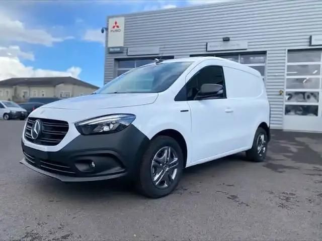 Blanc Nouvelle 2025 Mercedes eCitan | 27 900 € - Image 1/4