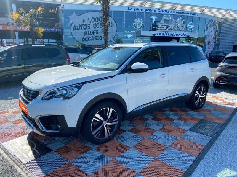 Blanc Utilisé 2019 Peugeot 5008 Allure Monospace | 19 890 € (Prix assez cher) - Image 1/4