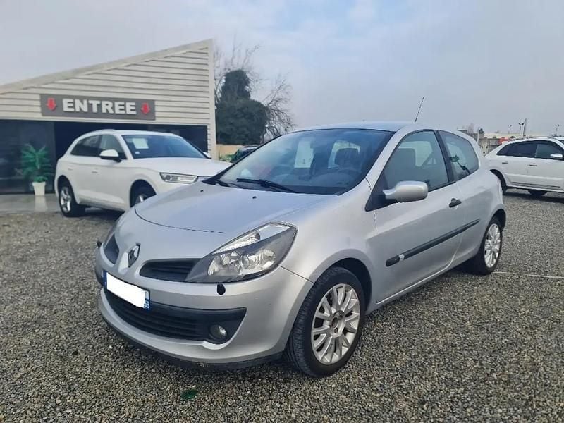Occasion 2006 Renault Clio II Dynamique Berline | 3 990 € (Prix juste) - Image 1/4