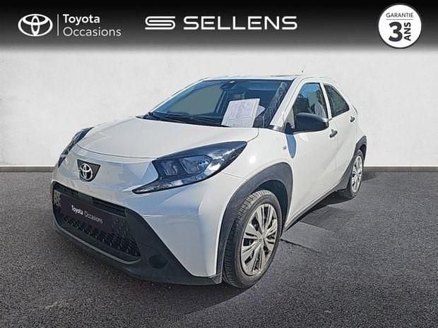 Blanc Utilisé 2023 Toyota Aygo Business Edition Citadine | 14 990 € (Prix juste) - Image 1/4