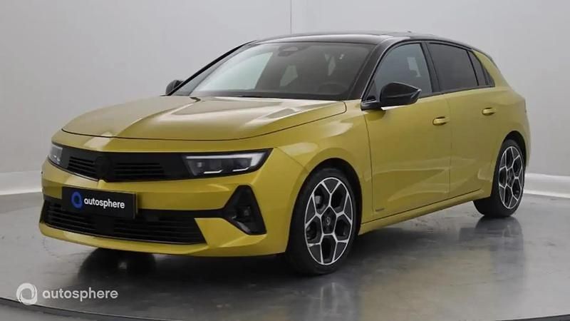 Jaune Utilisé 2022 Opel Astra Ultimate Berline | 18 489 € (Prix juste) - Image 1/4