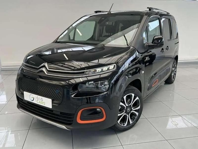 Noir Utilisé 2022 Citroën e-Berlingo Shine Monospace | 28 750 € (Prix assez cher) - Image 1/4