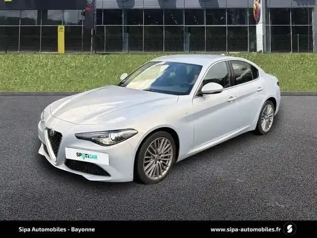 Gris Occasion 2021 Alfa Romeo Giulia Berline | 33 990 € (Prix juste) - Image 1/4