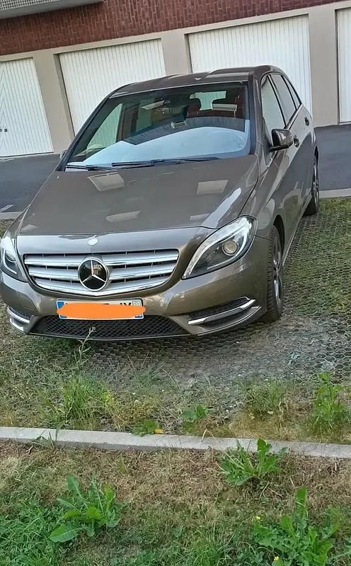 Utilisé 2014 Mercedes B220 Monospace | 11 900 € - Image 1/4