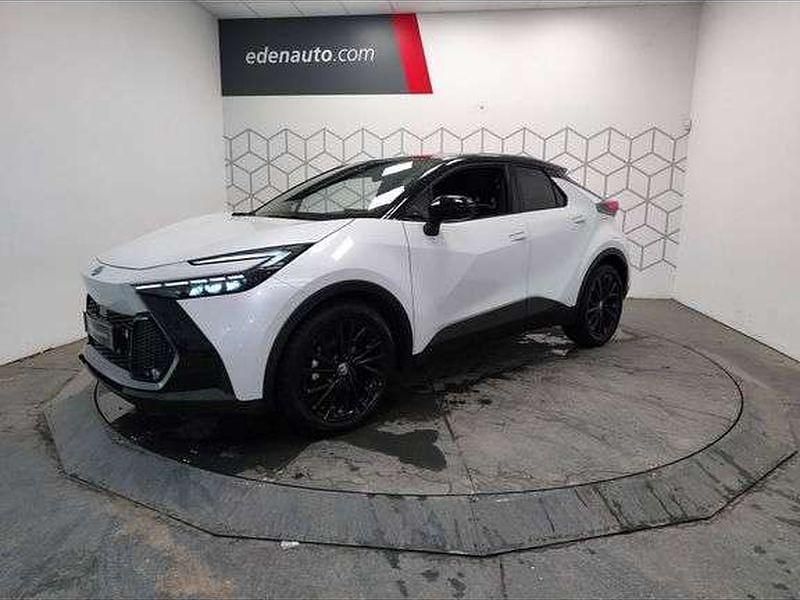 Blanc Utilisé 2024 Toyota C-HR Sport SUV | 34 190 € - Image 1/1