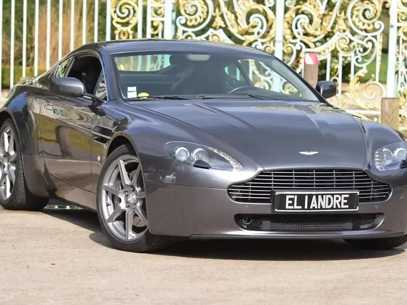 Gris Utilisé 2008 Aston Martin V8 Coupé | 39 900 € - Image 1/4