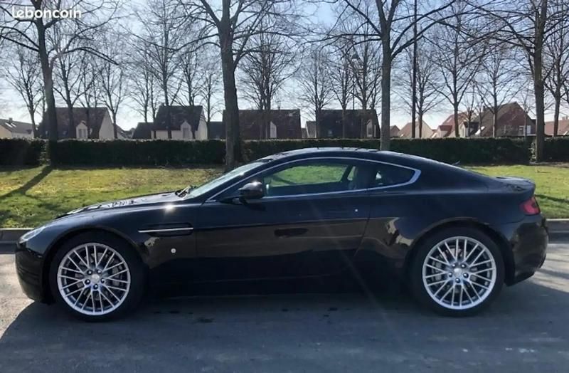 Brun Utilisé 2010 Aston Martin Vantage Coupé | 48 500 € - Image 1/4