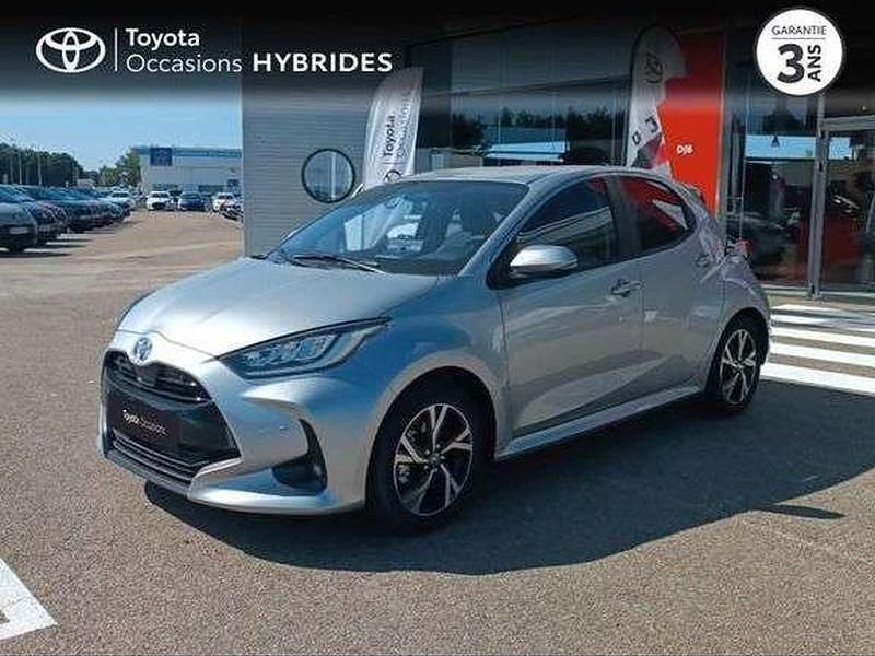 Utilisé 2025 Toyota Yaris Hybrid Design Berline | 24 790 € (Prix assez cher) - Image 1/1