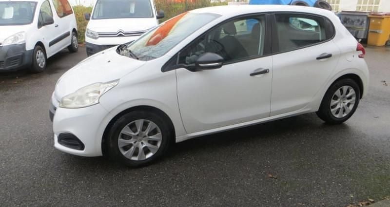 Occasion 2016 Peugeot 208 Business-Line Citadine | 5 816 € (Super prix) - Image 1/4
