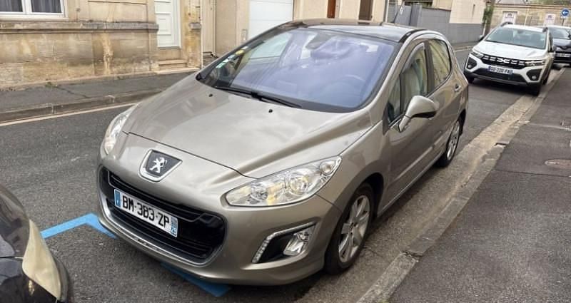 Utilisé 2011 Peugeot 308 Allure Berline | 6 990 € (Prix juste) - Image 1/4