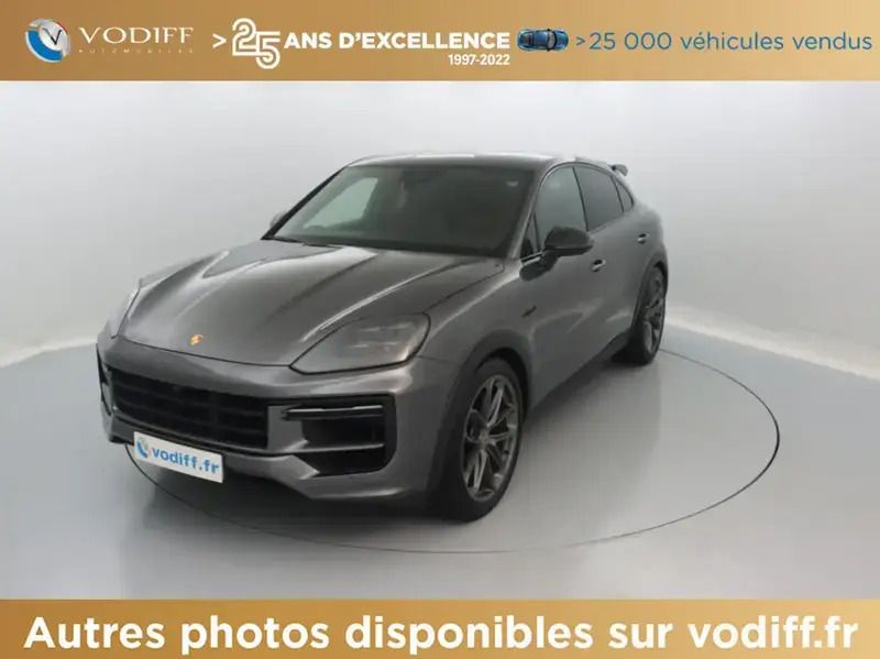 Gris Utilisé 2024 Porsche Cayenne Turbo E-Hybrid SUV | 199 990 € - Image 1/4