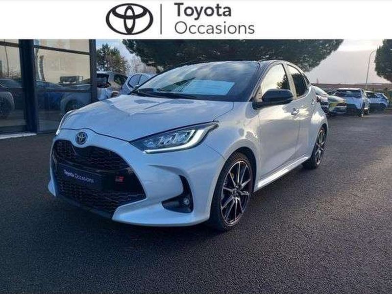 Utilisé 2023 Toyota Yaris Hybrid Sport Berline | 22 990 € (Prix assez cher) - Image 1/1