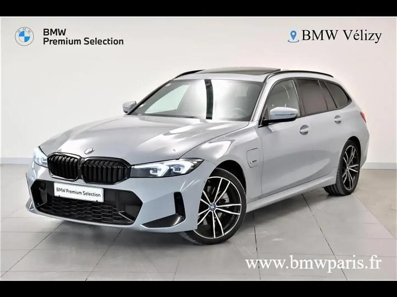 Gris Utilisé 2023 BMW 330 Comfort Edition Berline | 46 860 € (Prix cher) - Image 1/4