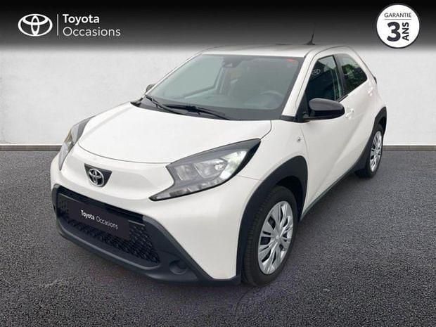 Blanc Utilisé 2022 Toyota Aygo Citadine | 15 790 € (Prix juste) - Image 1/4