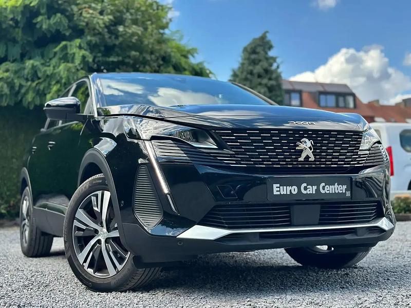 Noir Utilisé 2024 Peugeot 3008 Allure SUV | 25 900 € (Prix juste) - Image 1/4