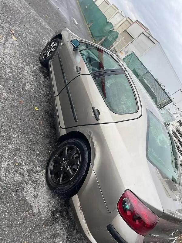 Utilisé 2005 Peugeot 407 Berline | 1 800 € (Prix juste) - Image 1/4