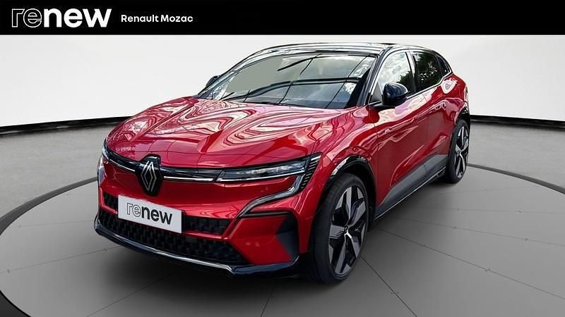 Rouge Utilisé 2022 Renault Mégane Techno Berline | 19 290 € (Bon prix) - Image 1/4