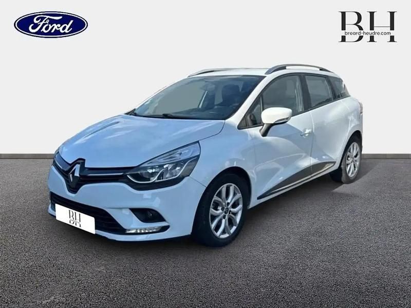 Blanc Utilisé 2019 Renault Clio GrandTour Business Break | 9 948 € - Image 1/4