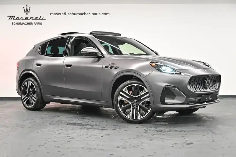 Gris Nouvelle 2024 Maserati Grecale Folgore SUV | 124 900 € - Image 1/4