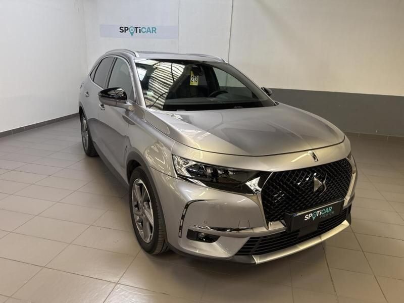 Blanc Utilisé 2022 DS Automobiles DS7 Crossback Rivoli SUV | 31 390 € (Prix juste) - Image 1/4