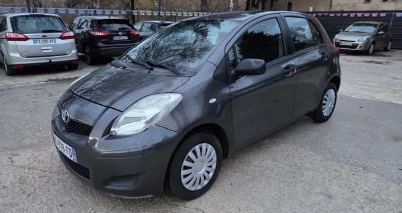 Occasion Toyota Yaris 68 ch (50 kW) 2009 Gris Citadine