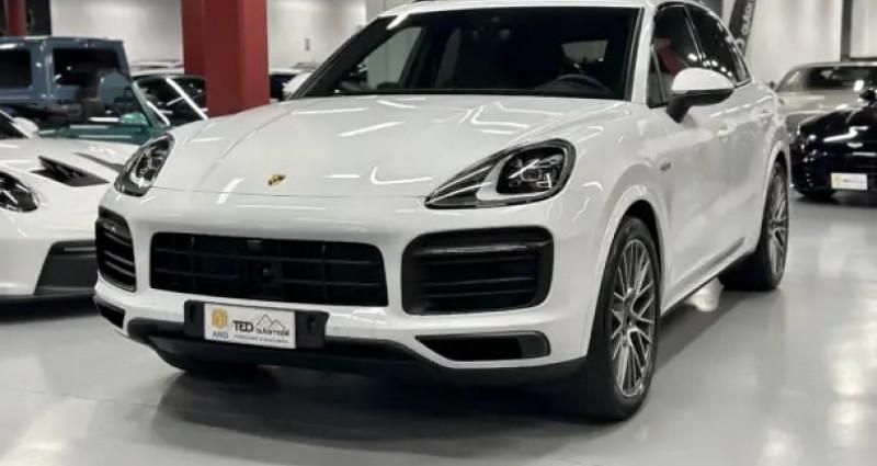 Utilisé 2021 Porsche Cayenne Platinum Edition SUV | 74 500 € (Prix juste) - Image 1/4