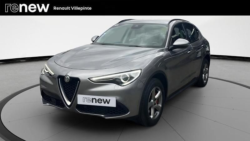 Gris Utilisé 2018 Alfa Romeo Stelvio Super SUV | 27 990 € (Super prix) - Image 1/4