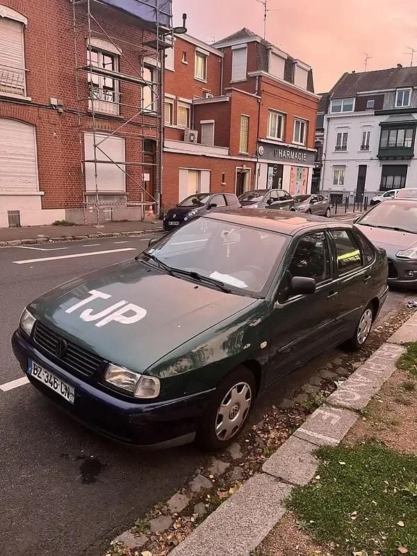 Utilisé 2001 VW Polo Match Berline | 1 000 € - Image 1/4