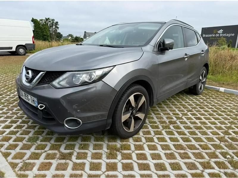 Gris Utilisé 2015 Nissan Qashqai SUV | 14 990 € (Prix cher) - Image 1/4