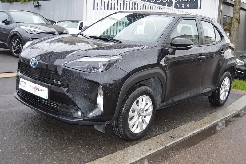 Noir Occasion 2022 Toyota Yaris Cross Business Edition SUV | 22 890 € (Prix assez cher) - Image 1/4