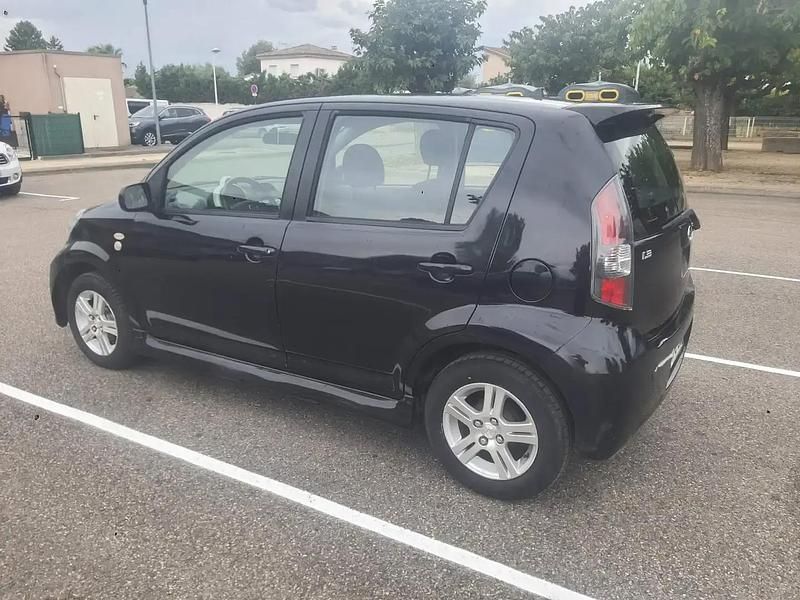 Noir Occasion 2005 Daihatsu Sirion Citadine | 3 800 € - Image 1/4