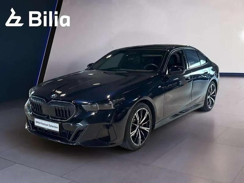 Bleu Utilisé 2023 BMW 520 Sport Line Berline | 58 451 € - Image 1/4