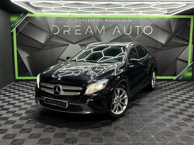 Noir Utilisé 2014 Mercedes GLA200 SUV | 14 990 € (Prix juste) - Image 1/4