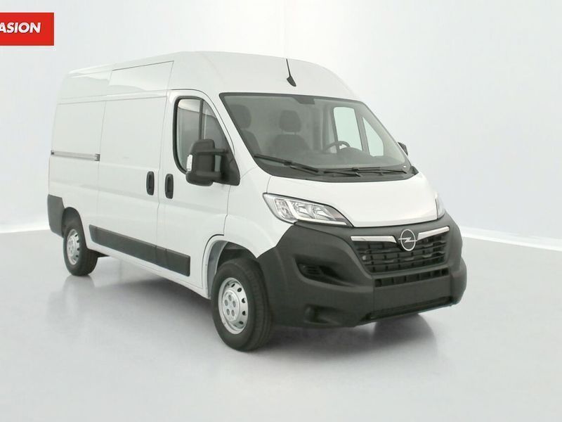 Blanc Occasion 2023 Opel Movano Essentia Van | 34 680 € - Image 1/4