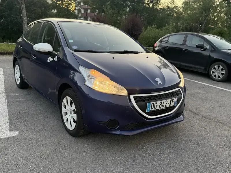 Utilisé 2014 Peugeot 208 Active Citadine | 4 000 € (Bon prix) - Image 1/4