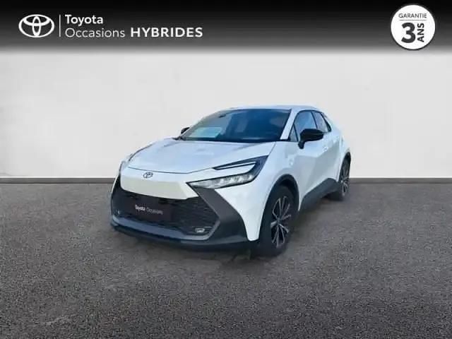 Blanc Occasion 2025 Toyota C-HR Design SUV | 29 990 € (Prix juste) - Image 1/4