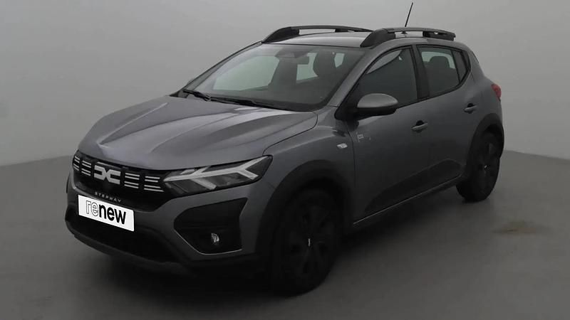 Gris Occasion 2025 Dacia Sandero Expression Citadine | 17 290 € (Prix assez cher) - Image 1/4