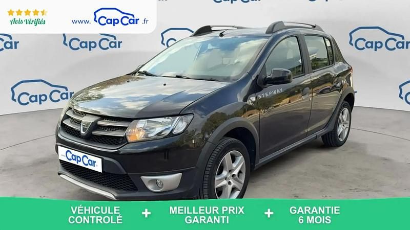 Noir Utilisé 2015 Dacia Sandero Prestige Citadine | 7 190 € (Prix juste) - Image 1/4