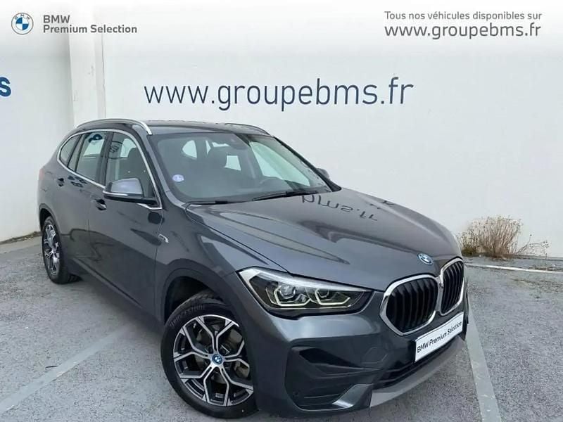Gris Utilisé 2022 BMW X1 SUV | 28 900 € (Bon prix) - Image 1/4