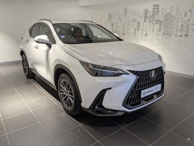Blanc Utilisé 2023 Lexus NX450h+ SUV | 53 890 € (Prix assez cher) - Image 1/4