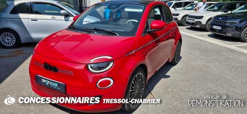 Rouge Nouvelle 2024 Fiat 500e La Prima Berline | 22 900 € (Prix juste) - Image 1/4