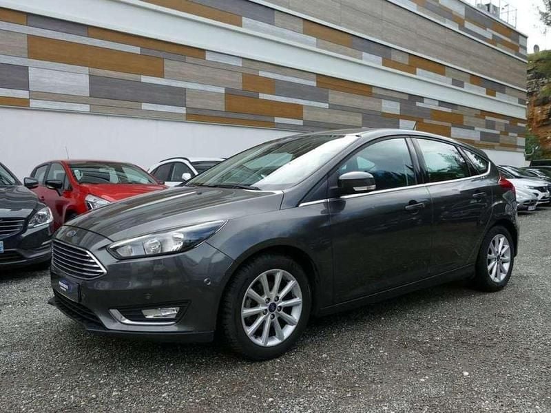 Occasion Ford Focus Titanium 125 ch (91 kW) 2018 Gris Berline